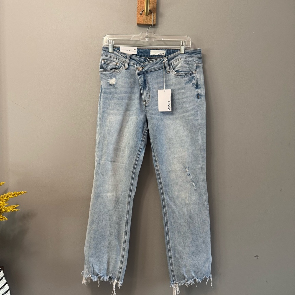 NWT Vervet Women's Distressed Light Blue Jeans Size 29 high rise flare